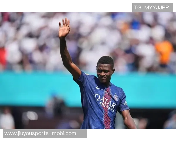 努诺门德斯社交媒体庆祝喜讯荣获年度第六冠荣耀归来