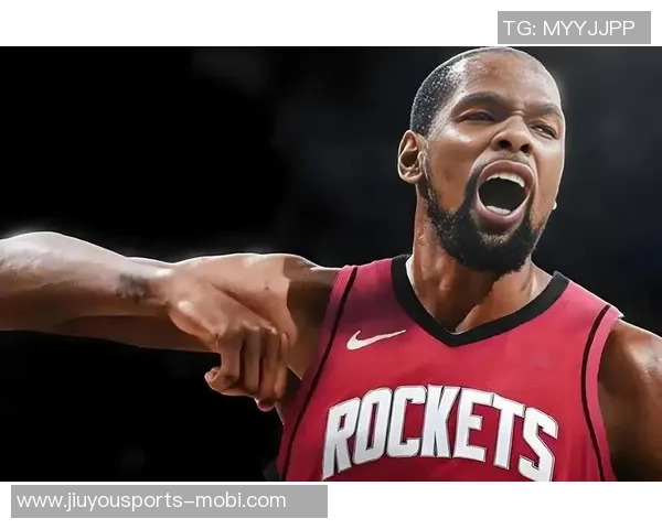 火箭全员积极备战快船训练照曝光KD专注状态引人关注 火箭全员积极备战快船训练照曝光KD专注状态引人关注